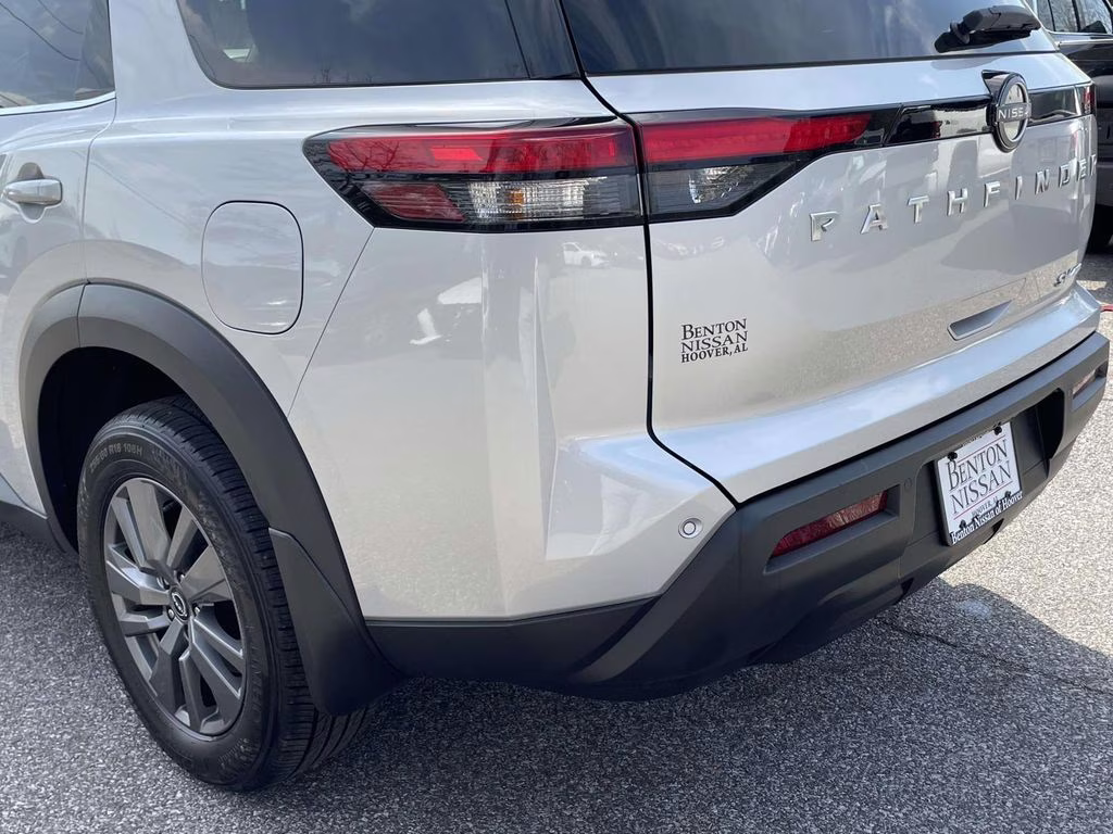 2024 Brilliant Silver Metallic Nissan Pathfinder SV 4X4 SUV