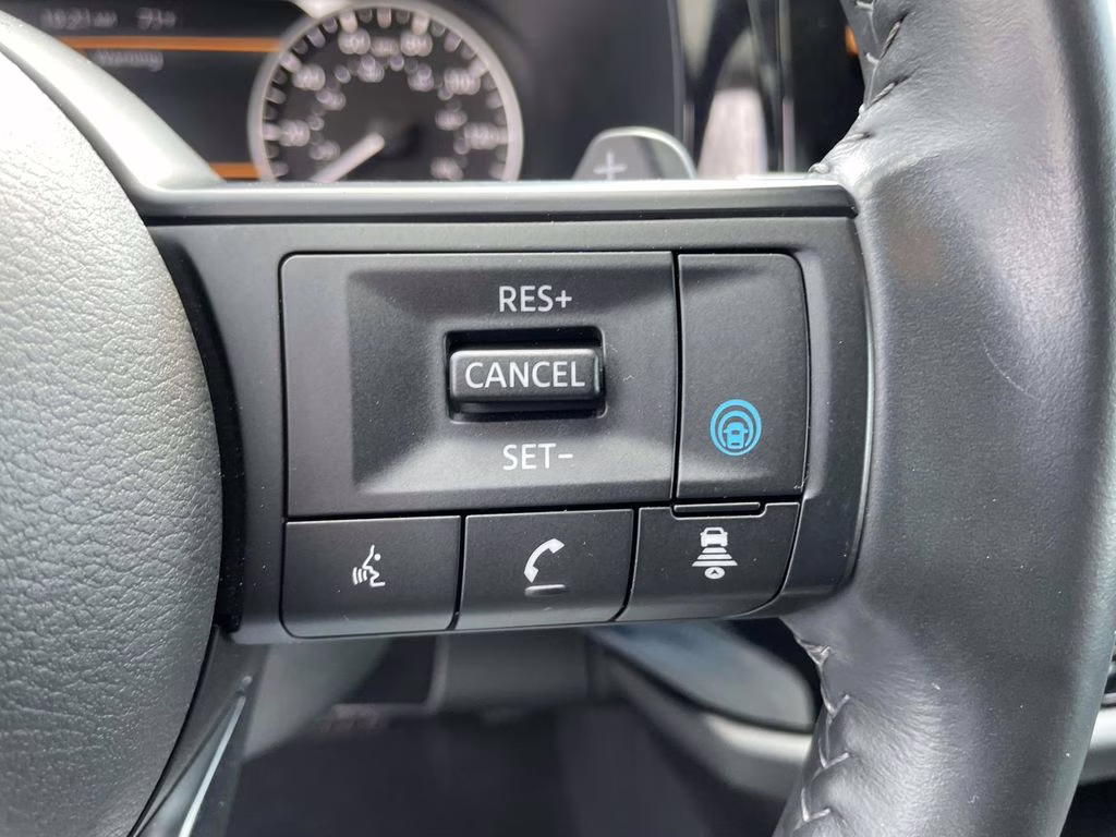 2024 Brilliant Silver Metallic Nissan Pathfinder SV 4X4 SUV