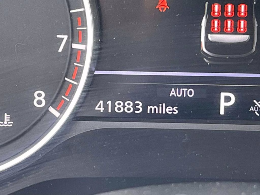 2024 Brilliant Silver Metallic Nissan Pathfinder SV 4X4 SUV