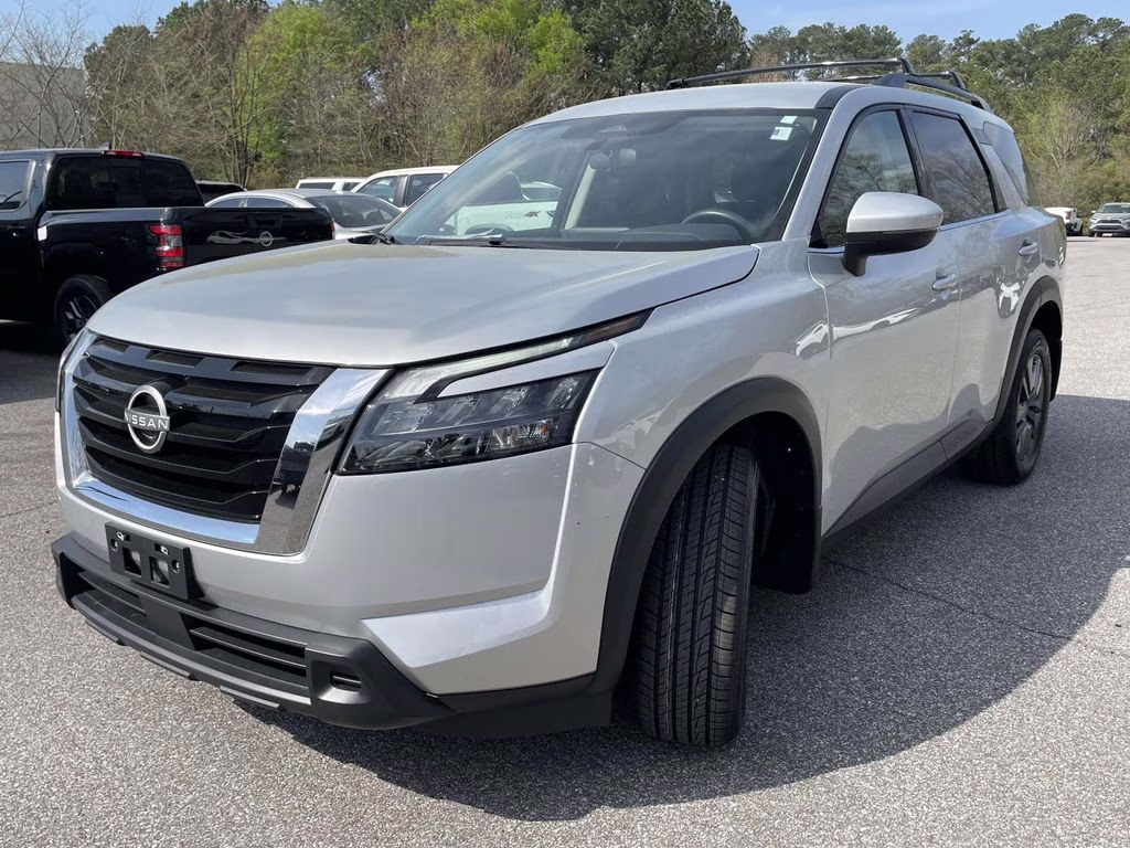 2024 Brilliant Silver Metallic Nissan Pathfinder SV 4X4 SUV