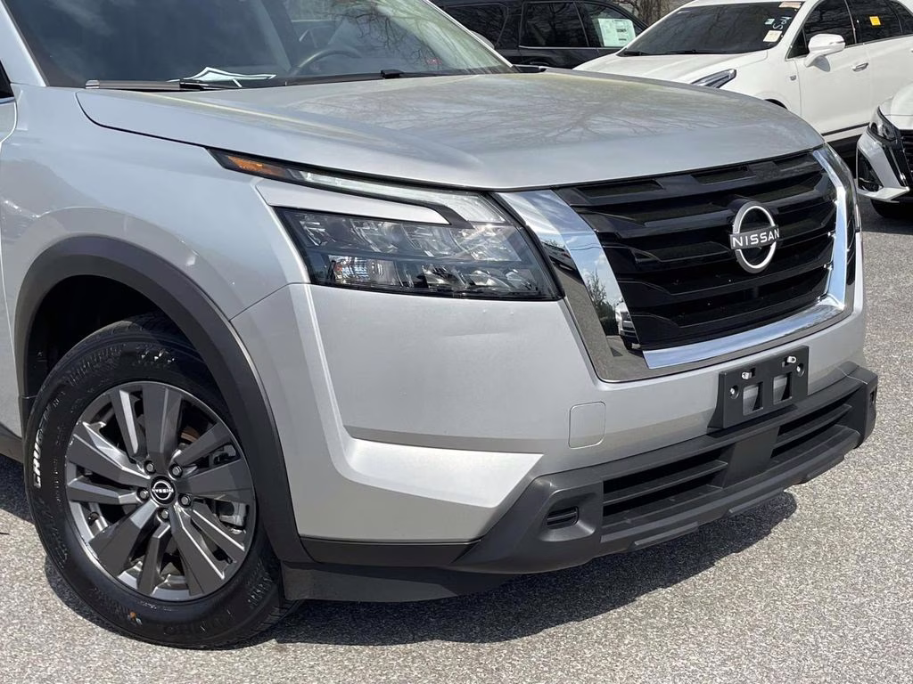 2024 Brilliant Silver Metallic Nissan Pathfinder SV 4X4 SUV