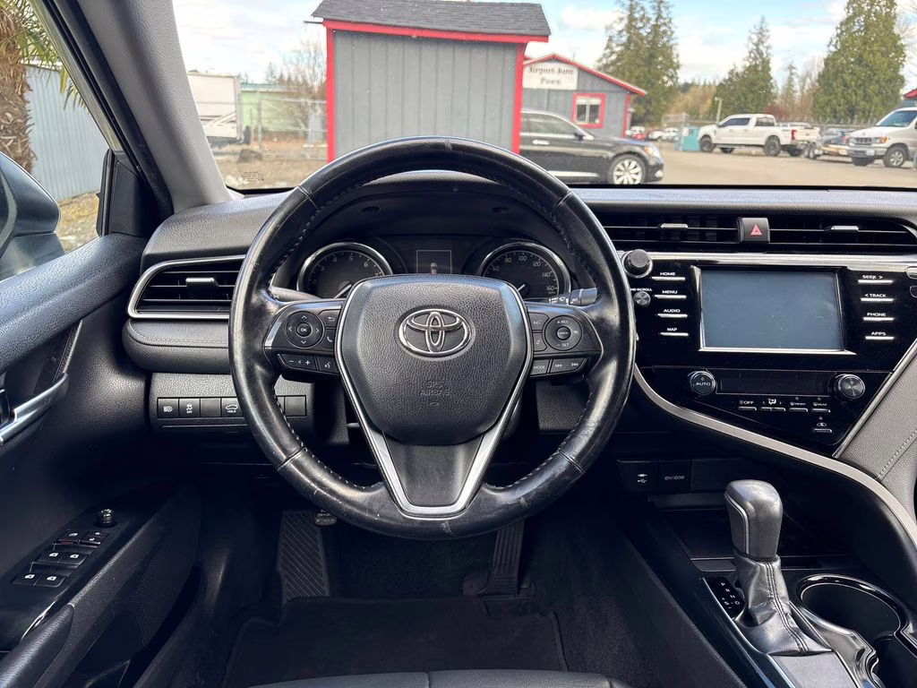2019 Celestial Silver Metallic Toyota Camry SE FWD Sedan