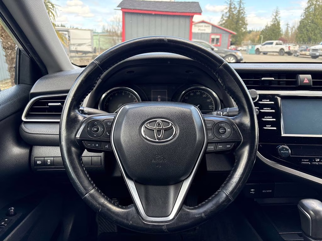 2019 Celestial Silver Metallic Toyota Camry SE FWD Sedan