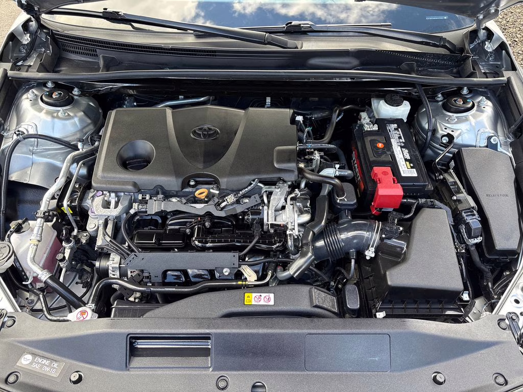 2019 Celestial Silver Metallic Toyota Camry SE FWD Sedan