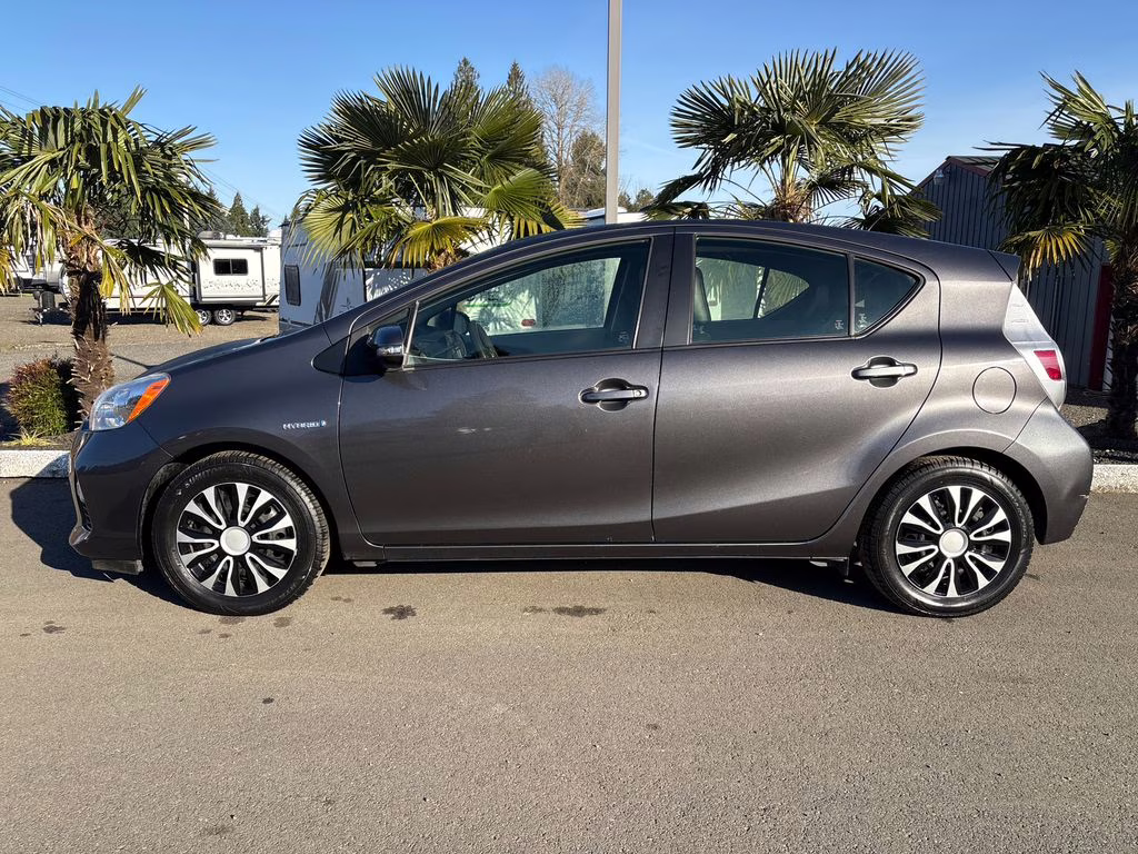 2014 Magnetic Gray Metallic Toyota Prius c Three FWD Hatchback