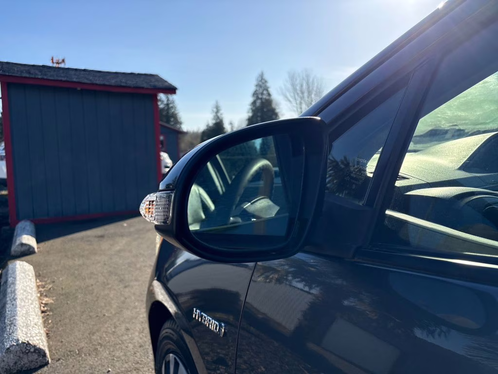 2014 Magnetic Gray Metallic Toyota Prius c Three FWD Hatchback