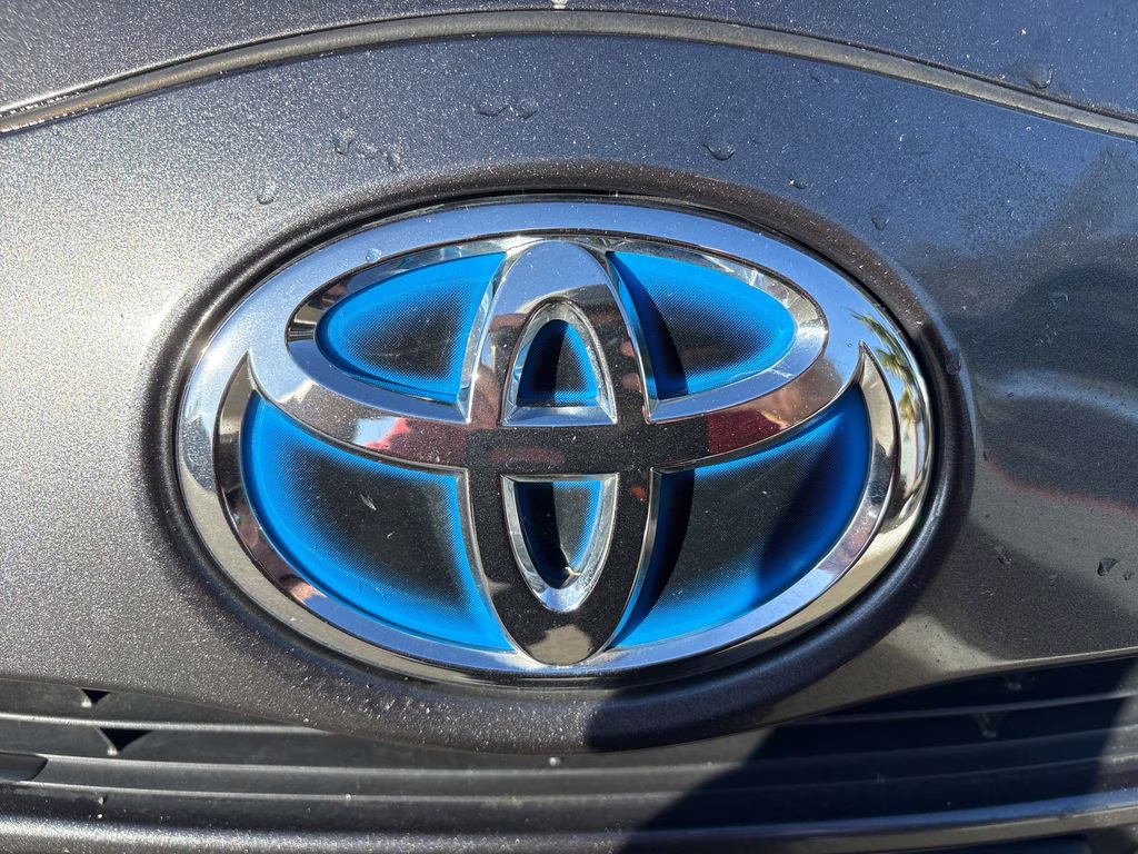 2014 Magnetic Gray Metallic Toyota Prius c Three FWD Hatchback