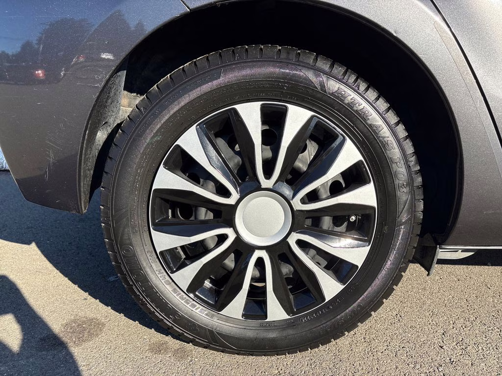 2014 Magnetic Gray Metallic Toyota Prius c Three FWD Hatchback