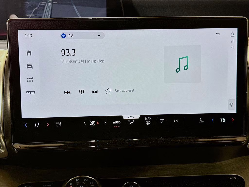 2025 Silver Metallic Ford Expedition Platinum 4X4 SUV