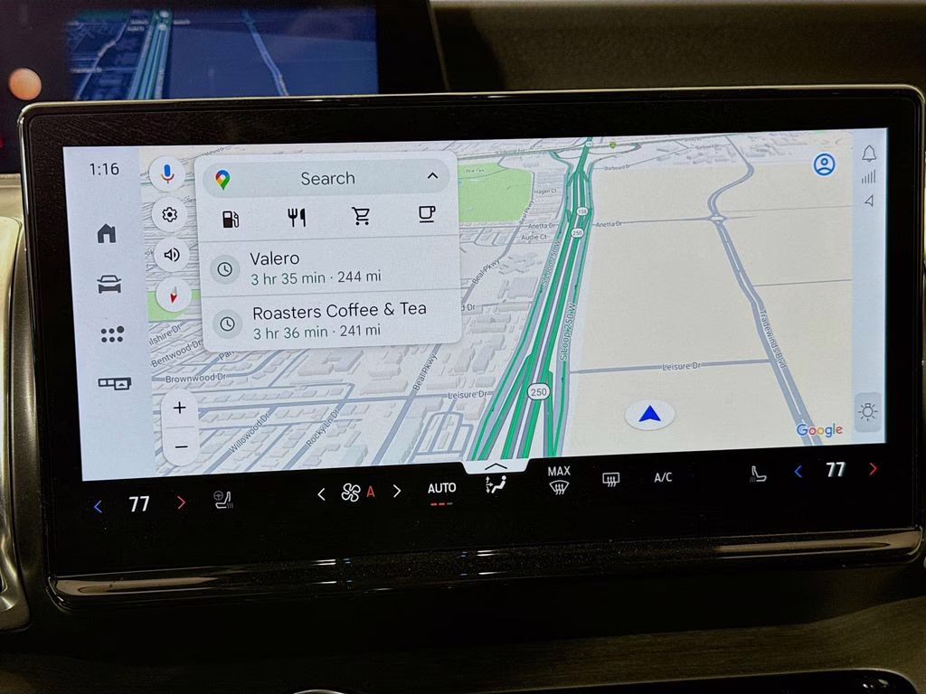 2025 Silver Metallic Ford Expedition Platinum 4X4 SUV