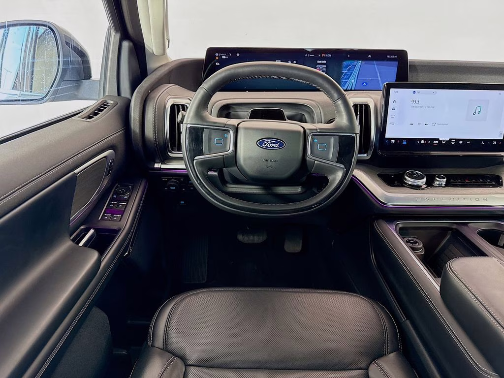 2025 Silver Metallic Ford Expedition Platinum 4X4 SUV