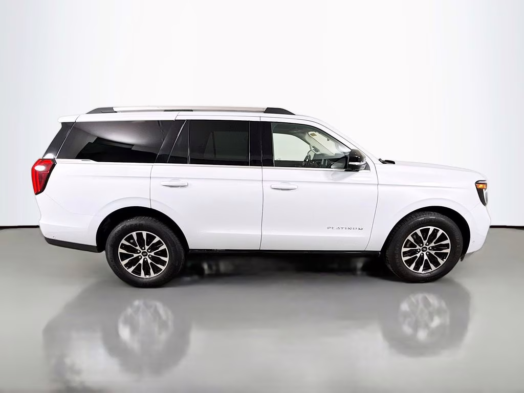 2025 Silver Metallic Ford Expedition Platinum 4X4 SUV
