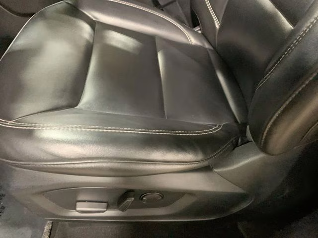 2022 Black Metallic Ford Explorer XLT 4X4 SUV