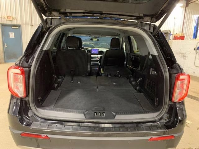 2022 Black Metallic Ford Explorer XLT 4X4 SUV