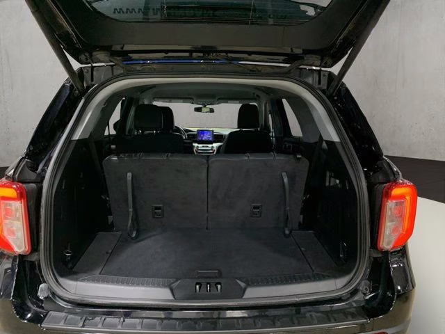 2022 Black Metallic Ford Explorer XLT 4X4 SUV