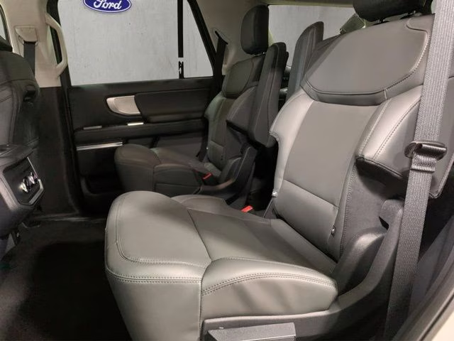2026 Star White Metallic Tri-Coat Ford Expedition Active 4X4 SUV
