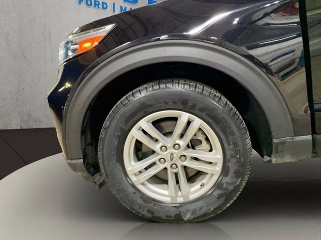 2022 Black Metallic Ford Explorer XLT 4X4 SUV