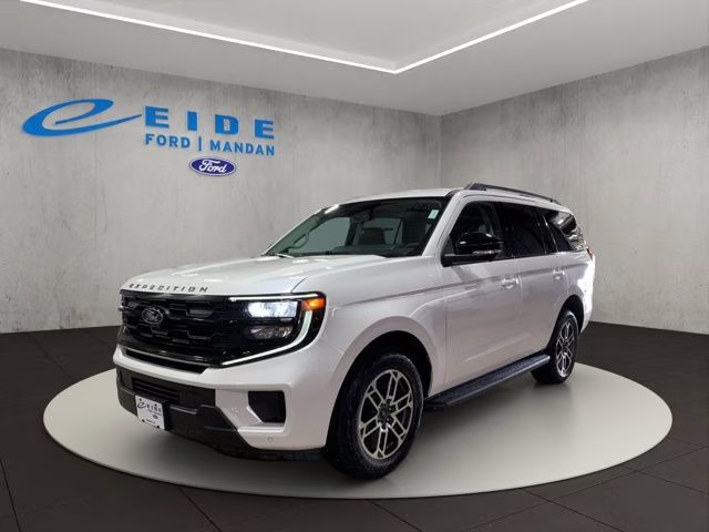 2026 Star White Metallic Tri-Coat Ford Expedition Active 4X4 SUV