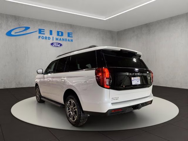 2026 Star White Metallic Tri-Coat Ford Expedition Active 4X4 SUV