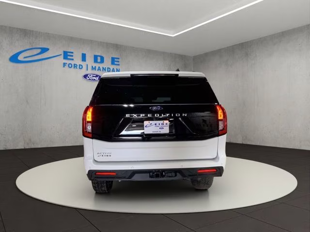 2026 Star White Metallic Tri-Coat Ford Expedition Active 4X4 SUV