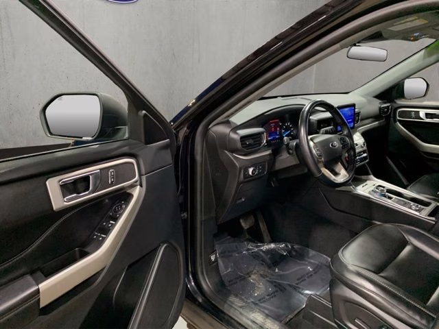 2022 Black Metallic Ford Explorer XLT 4X4 SUV