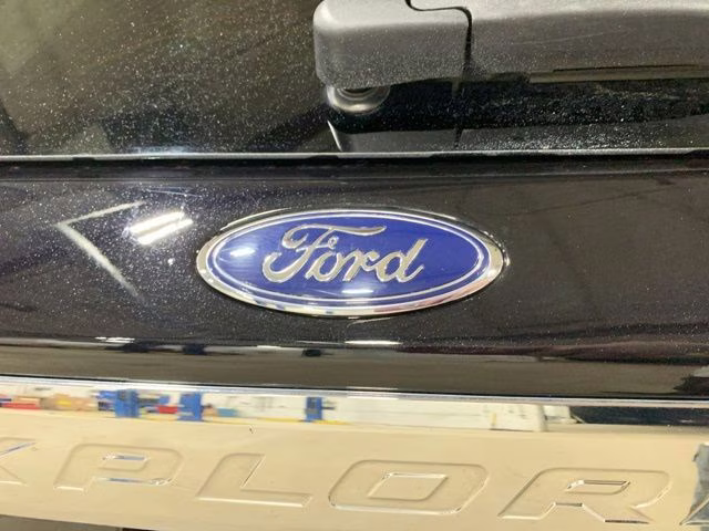 2022 Black Metallic Ford Explorer XLT 4X4 SUV