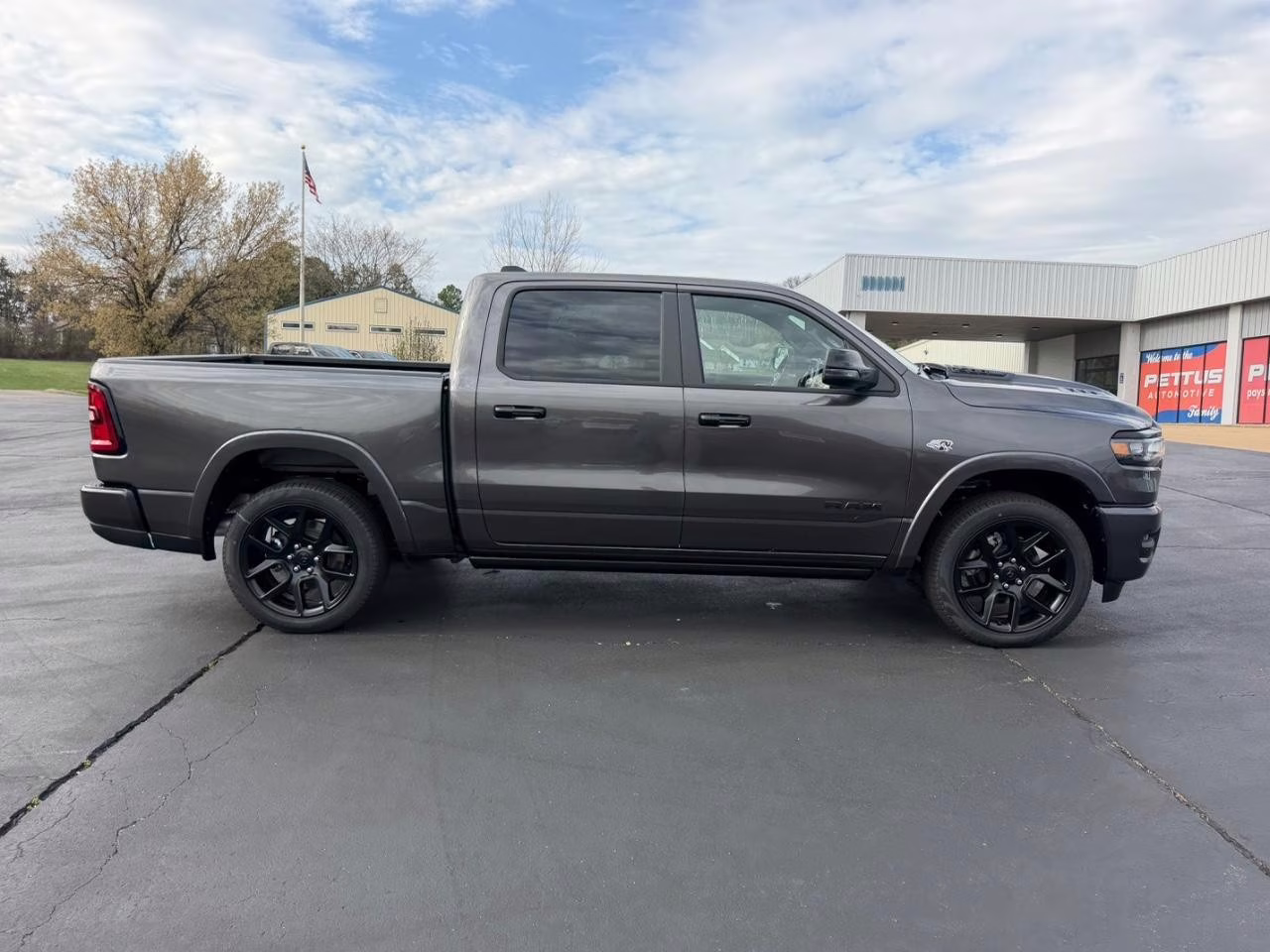 2026 Diamond Black Crystal Pearlcoat Ram 1500 Laramie 4X4 Truck