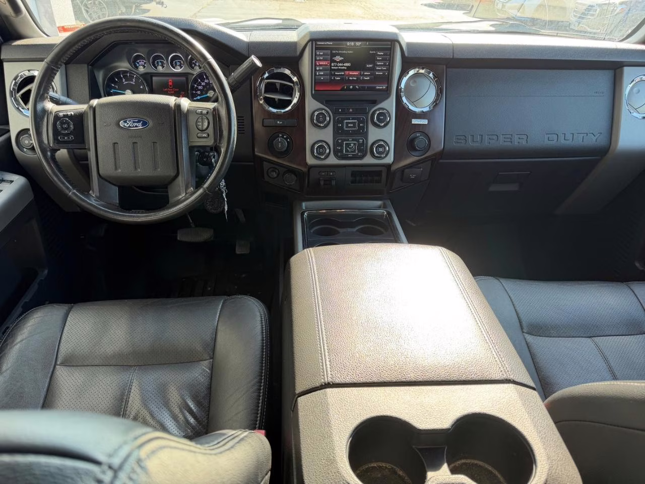 2015 White Platinum Metallic Tri-Coat Ford Super Duty F-250 SRW Lariat 4X4 Truck