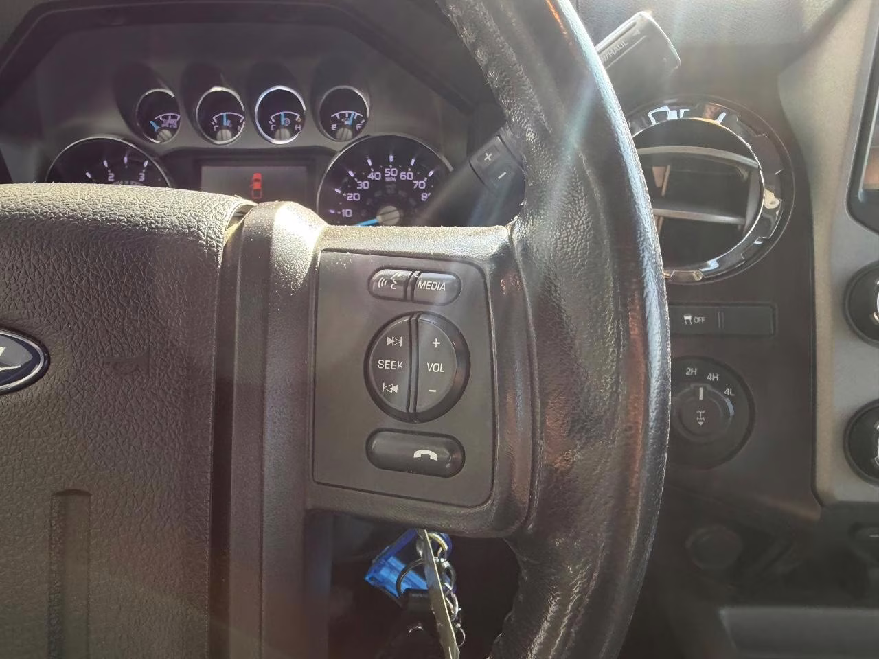 2015 White Platinum Metallic Tri-Coat Ford Super Duty F-250 SRW Lariat 4X4 Truck