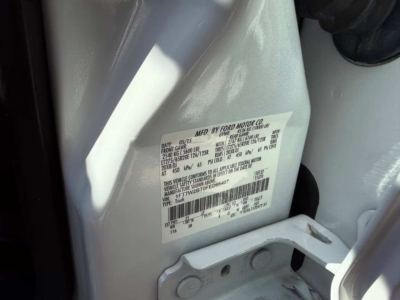 2015 White Platinum Metallic Tri-Coat Ford Super Duty F-250 SRW Lariat 4X4 Truck