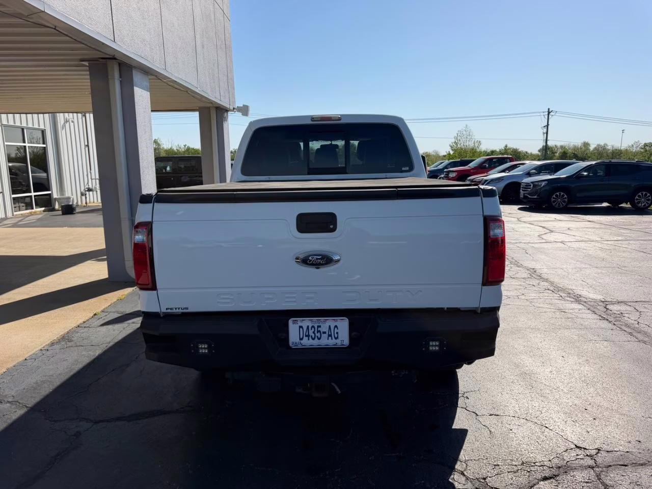 2015 White Platinum Metallic Tri-Coat Ford Super Duty F-250 SRW Lariat 4X4 Truck