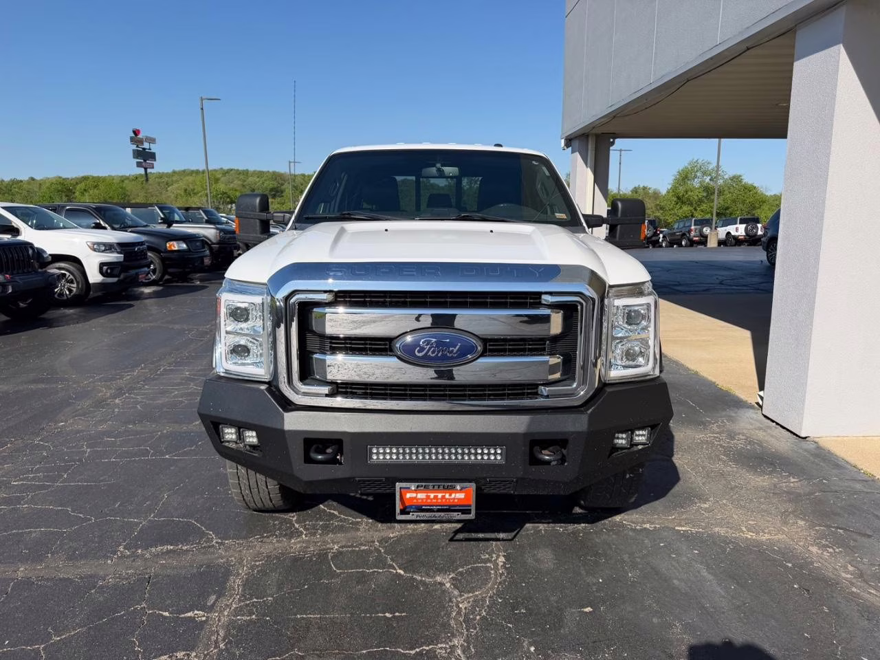 2015 White Platinum Metallic Tri-Coat Ford Super Duty F-250 SRW Lariat 4X4 Truck