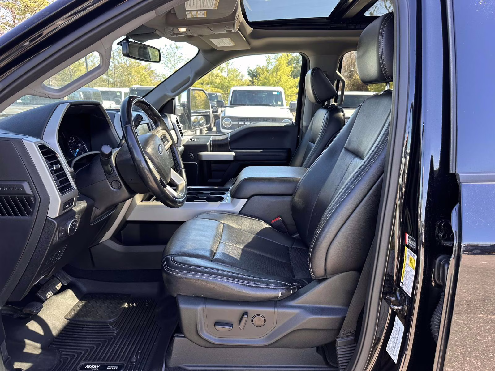 2021 Agate Black Metallic Ford Super Duty F-250 SRW LARIAT 4WD Crew Cab 6.75' Box 4X4 Truck