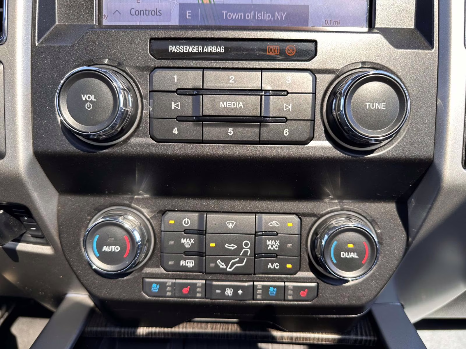 2021 Agate Black Metallic Ford Super Duty F-250 SRW LARIAT 4WD Crew Cab 6.75' Box 4X4 Truck