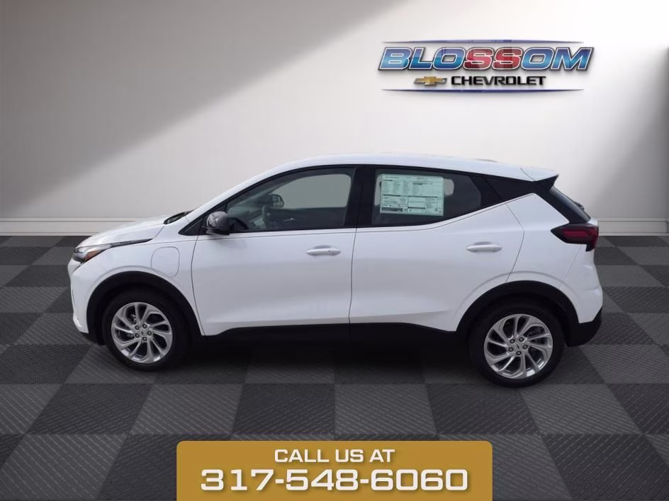 2027 Summit White Chevrolet Bolt EV LT FWD SUV