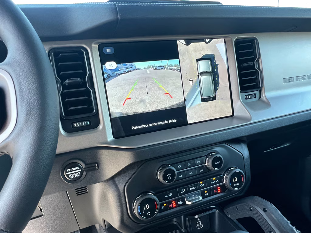 2026 Avalanche Gray Ford Bronco Outer Banks 4X4 SUV