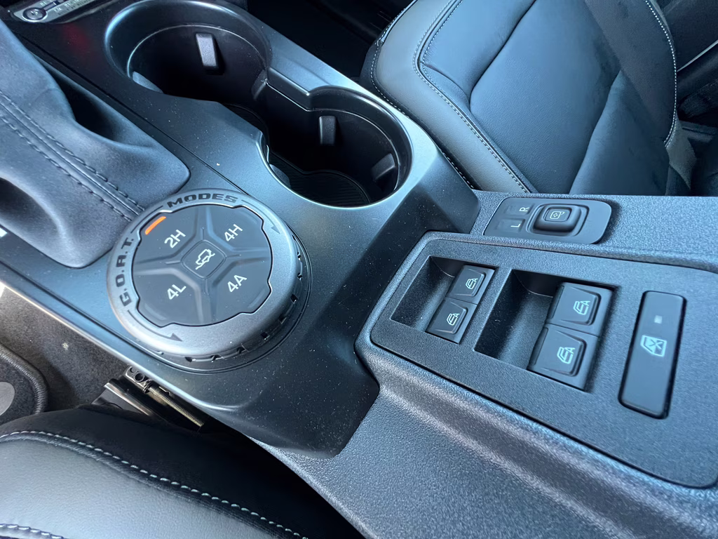 2026 Avalanche Gray Ford Bronco Outer Banks 4X4 SUV