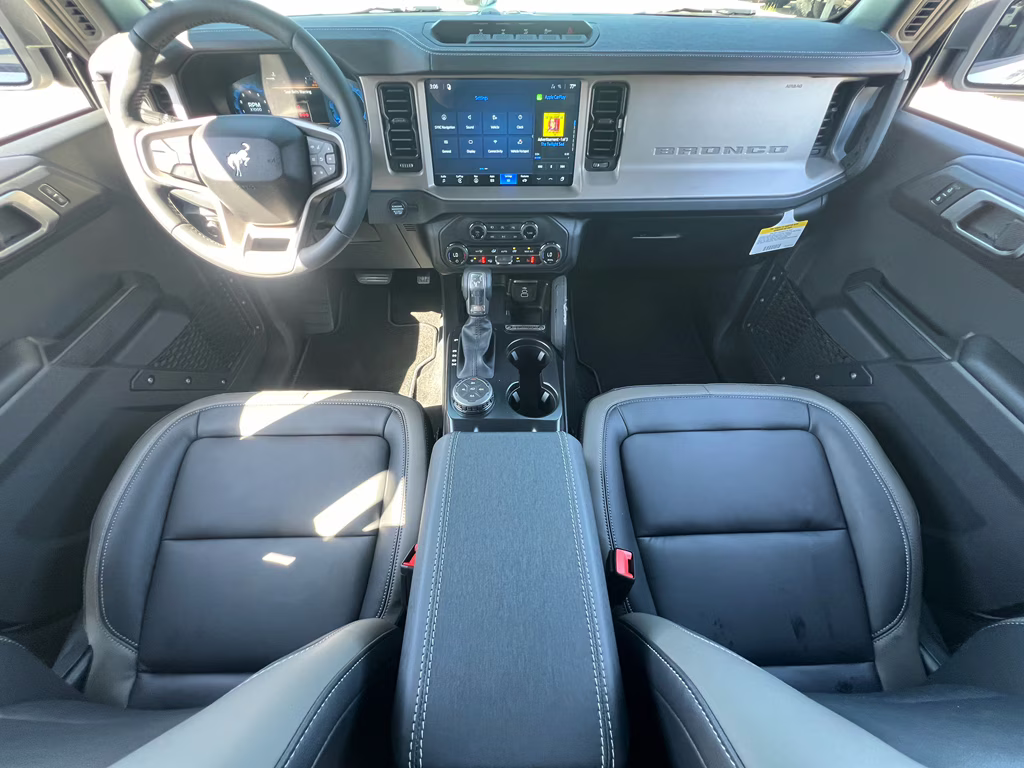 2026 Avalanche Gray Ford Bronco Outer Banks 4X4 SUV