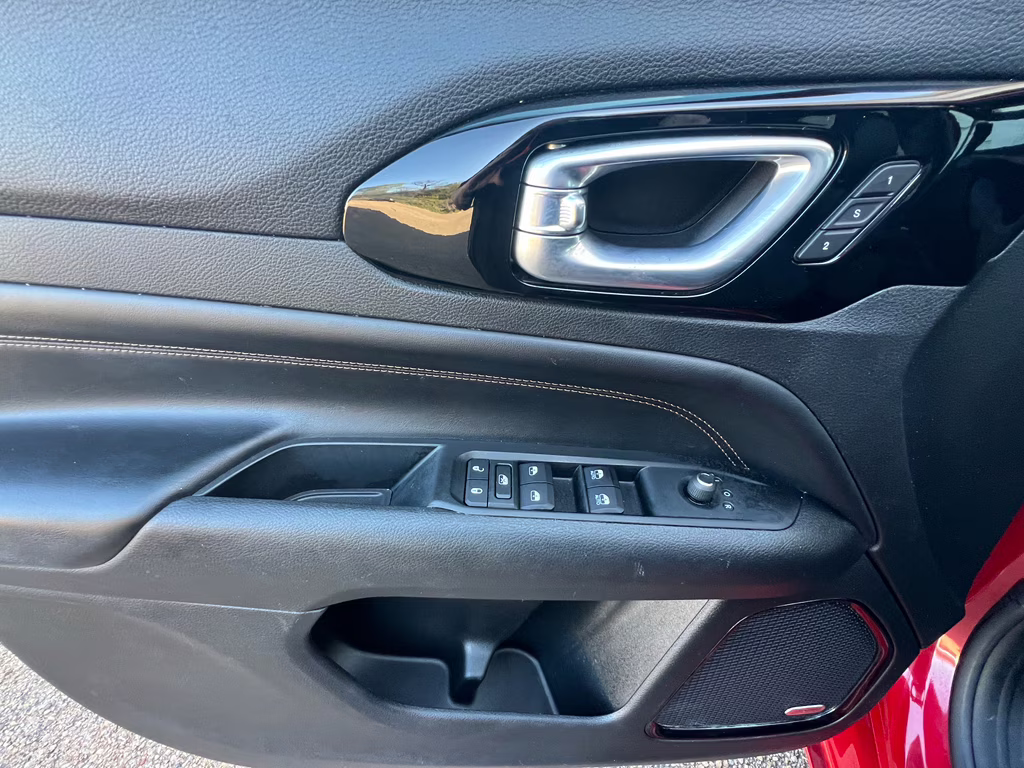 2022 Redline Pearlcoat Jeep Compass (RED) Edition 4X4 SUV