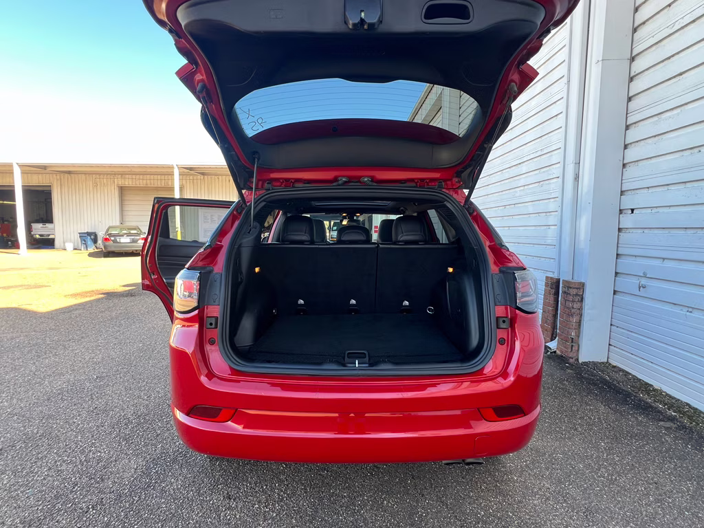 2022 Redline Pearlcoat Jeep Compass (RED) Edition 4X4 SUV