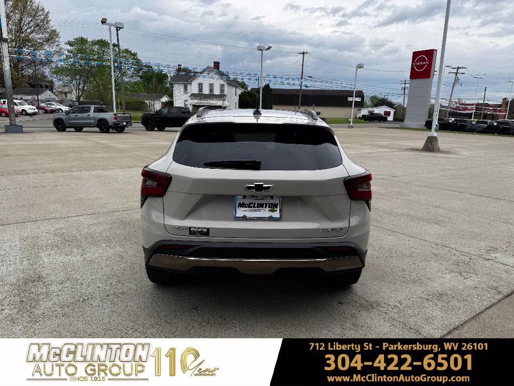 2026 White Sands Chevrolet Trax ACTIV FWD SUV