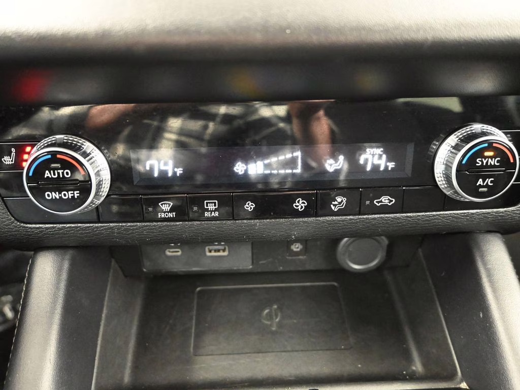 2024 Labrador Black Pearl Mitsubishi Outlander SE Black Edition FWD SUV