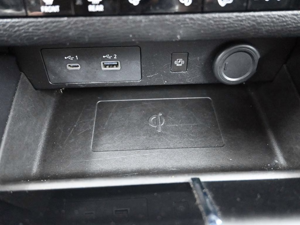 2024 Labrador Black Pearl Mitsubishi Outlander SE Black Edition FWD SUV