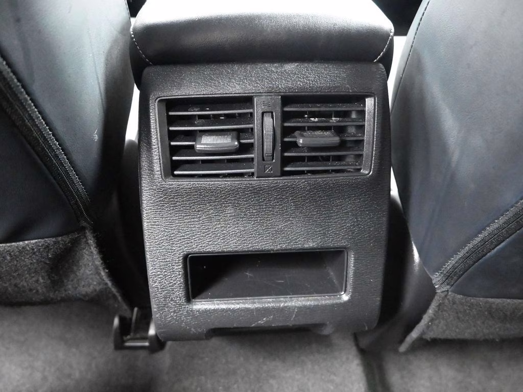 2024 Labrador Black Pearl Mitsubishi Outlander SE Black Edition FWD SUV