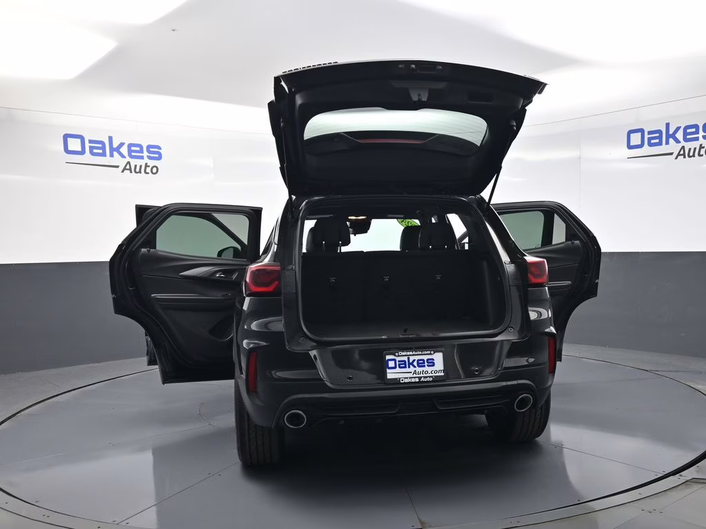 2024 Mosaic Black Metallic Chevrolet Trailblazer RS FWD SUV