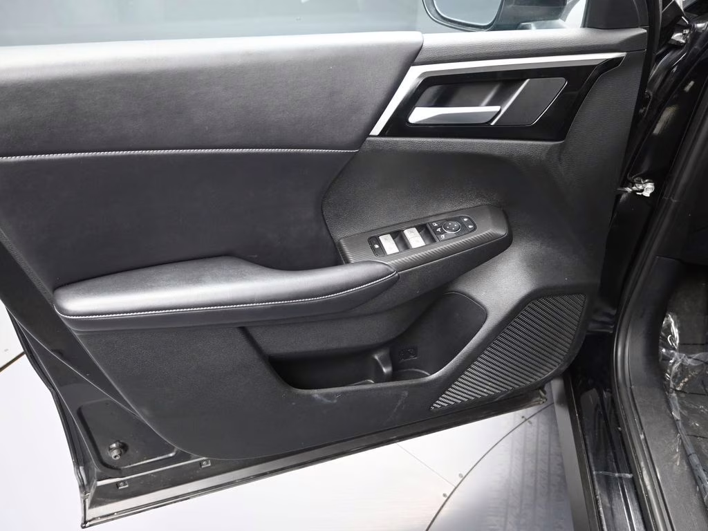 2024 Labrador Black Pearl Mitsubishi Outlander SE Black Edition FWD SUV