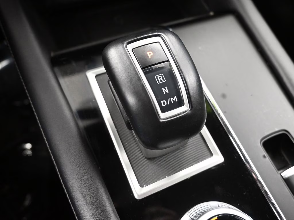 2024 Labrador Black Pearl Mitsubishi Outlander SE Black Edition FWD SUV