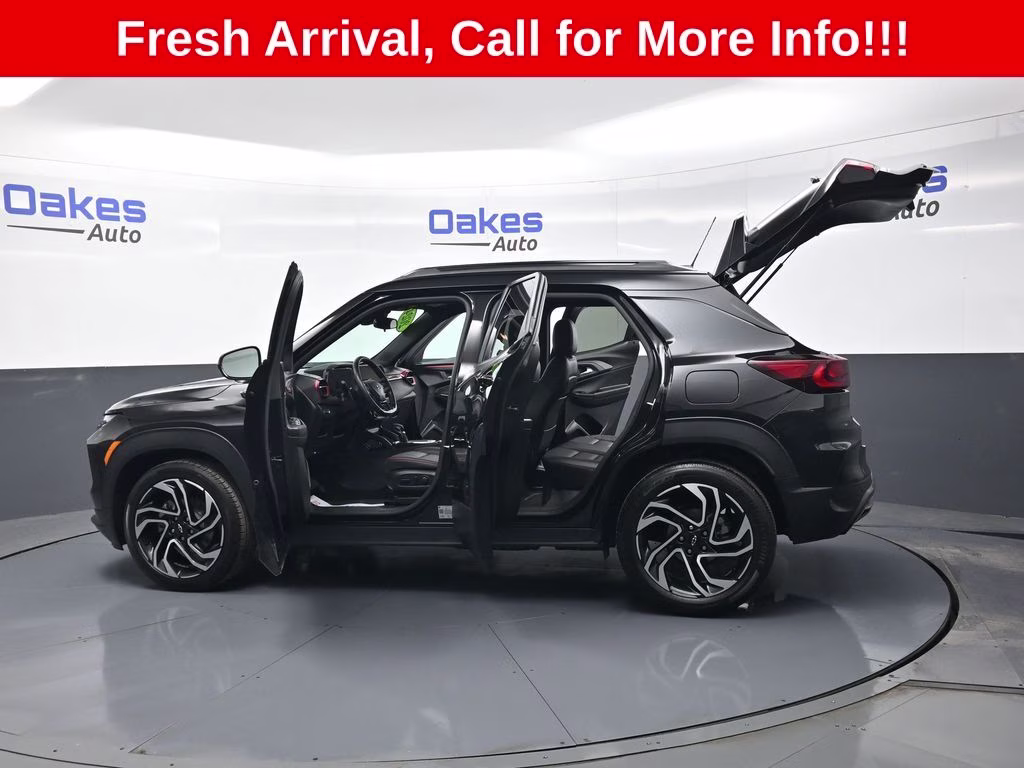 2024 Mosaic Black Metallic Chevrolet Trailblazer RS FWD SUV