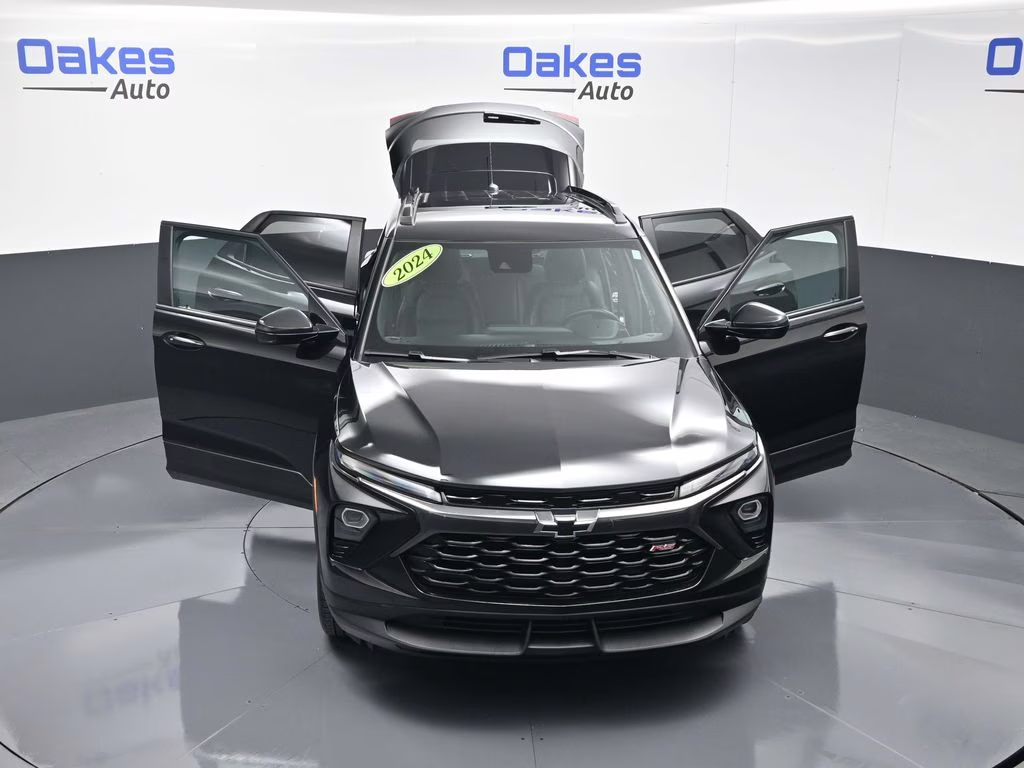 2024 Mosaic Black Metallic Chevrolet Trailblazer RS FWD SUV