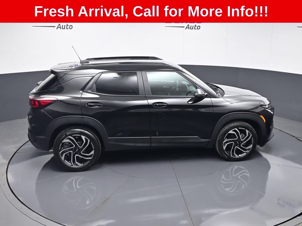 2024 Mosaic Black Metallic Chevrolet Trailblazer RS FWD SUV